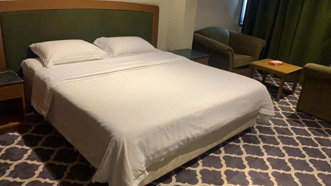 Al Aziziyah Hotel And Suites Khamis Mushait Εξωτερικό φωτογραφία
