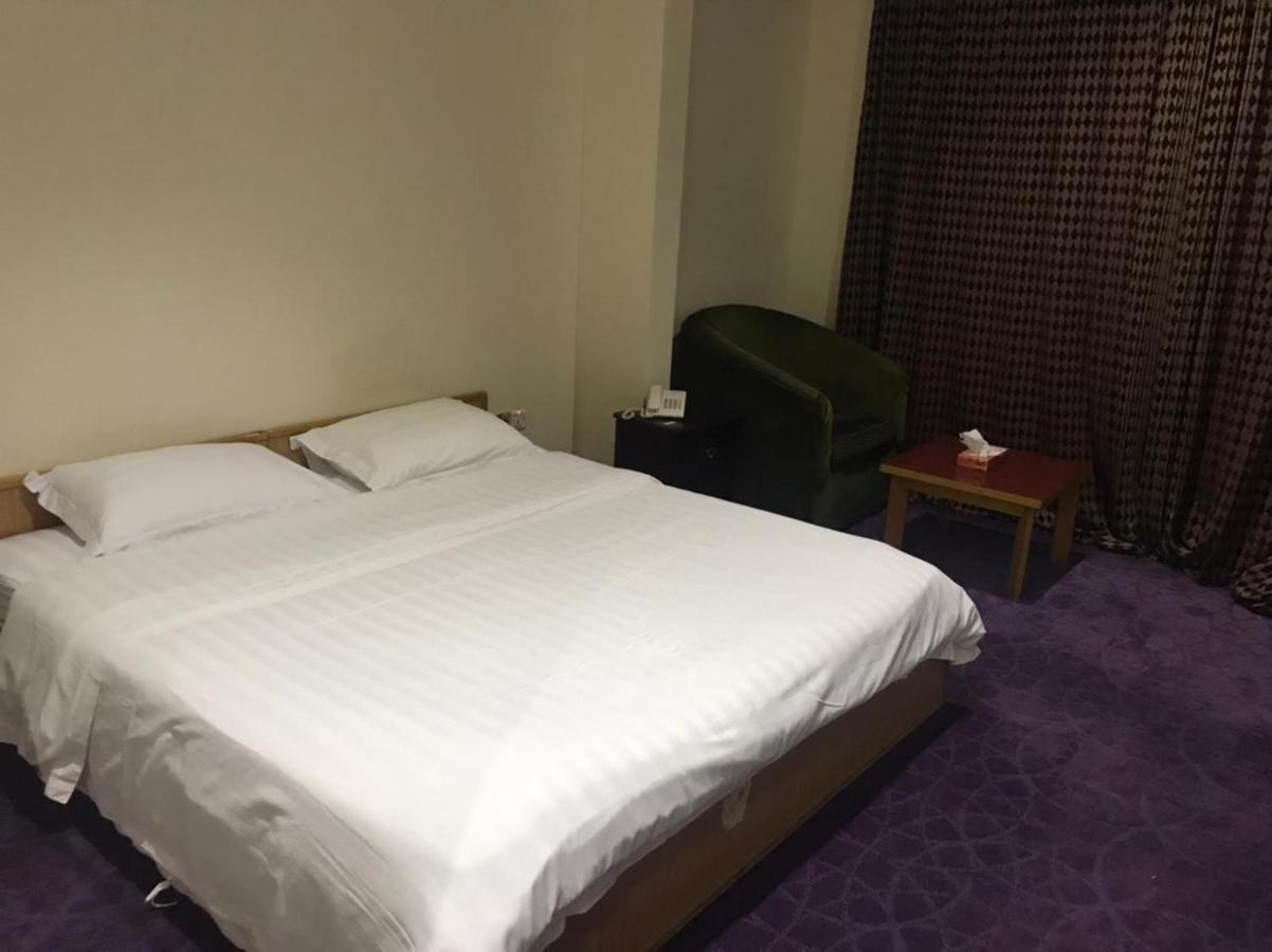 Al Aziziyah Hotel And Suites Khamis Mushait Εξωτερικό φωτογραφία