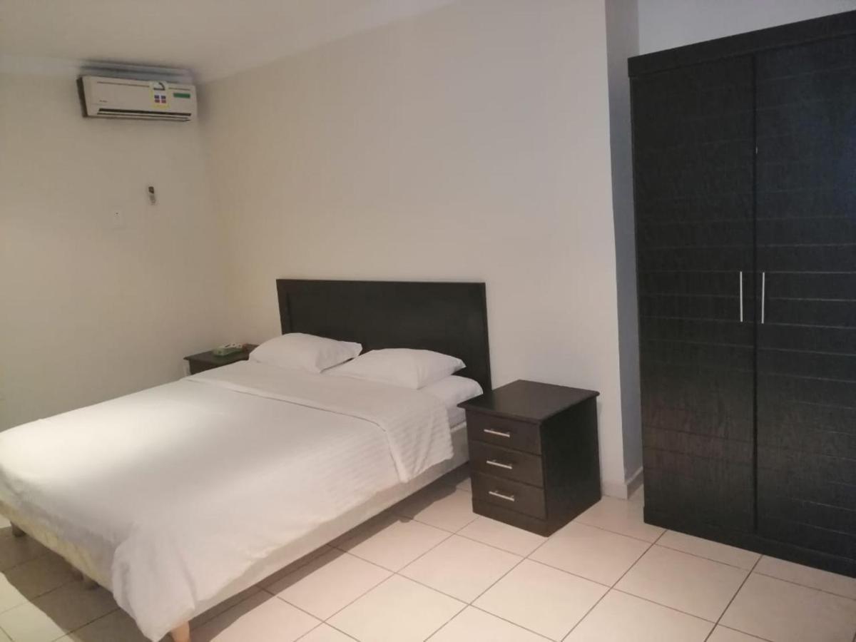 Al Aziziyah Hotel And Suites Khamis Mushait Εξωτερικό φωτογραφία